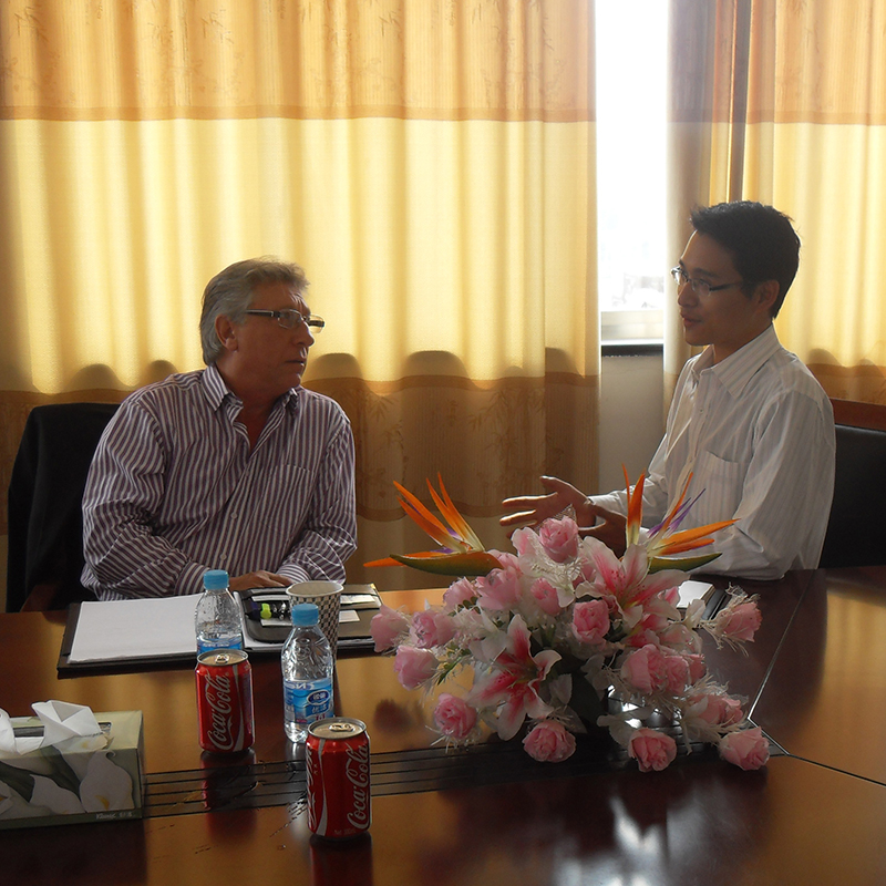 UK buyer visiting factory