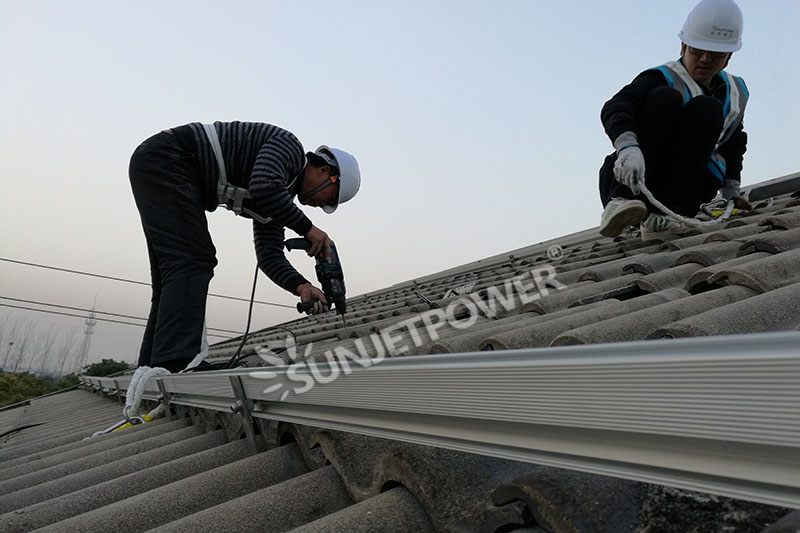 10kw solar roof installation