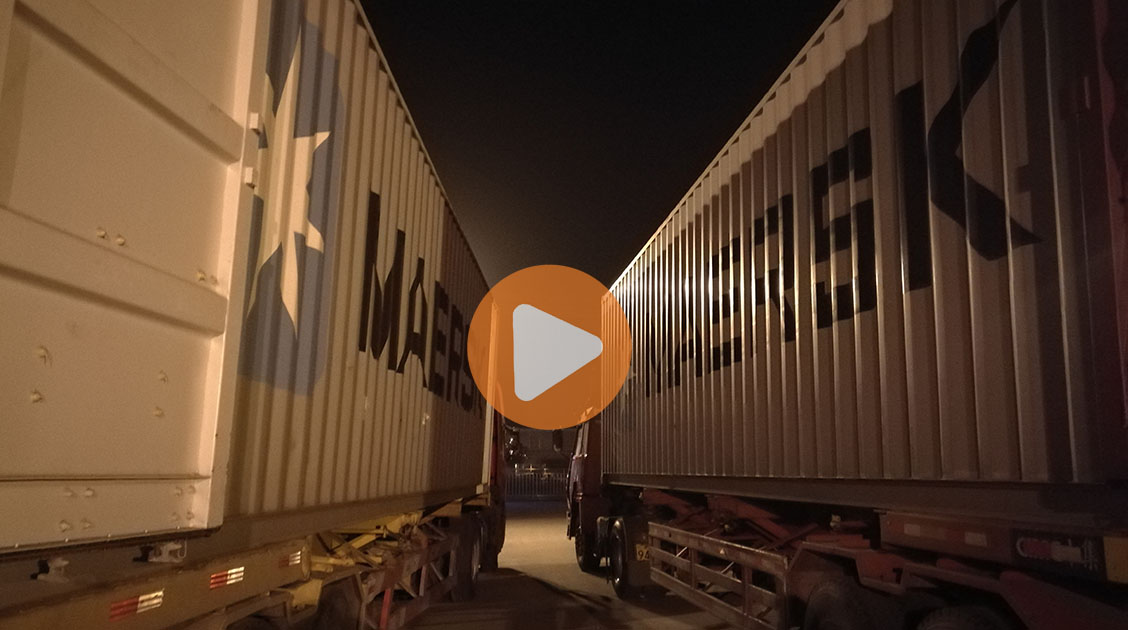 Packing and Loading of solar street lights